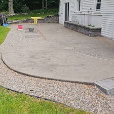 Concrete-patio-cleaning-and-House-wash 0
